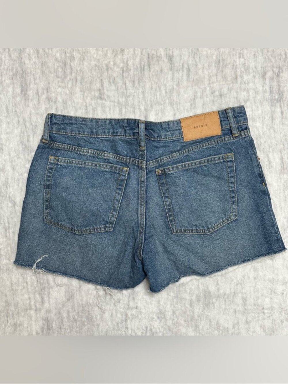 H&M 90's Boyfriend Jean Shorts
